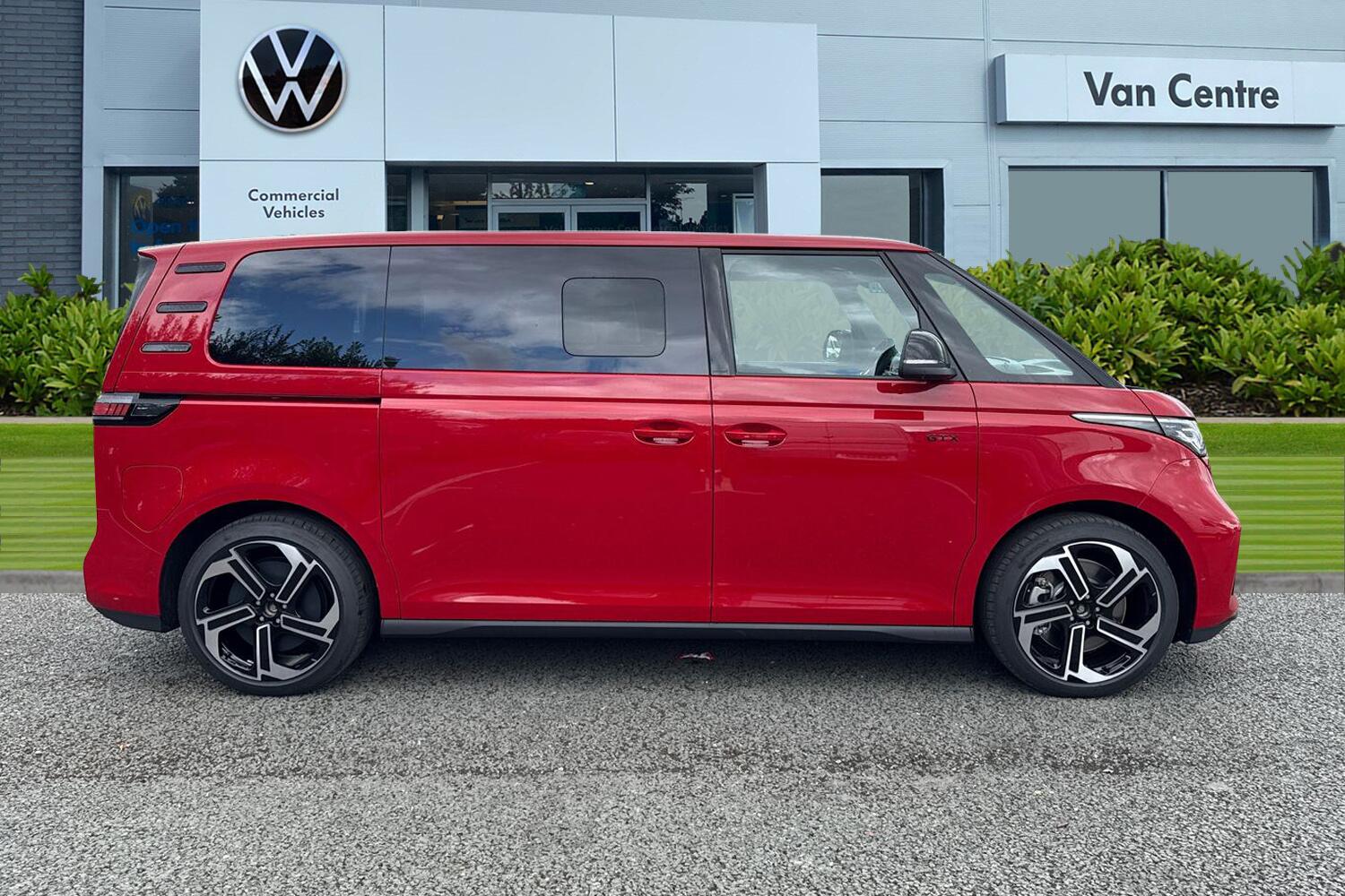 CX26KAU Volkswagen ID. Buzz Pro 86kWh GTX MPV 5dr Electric Auto